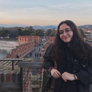 Meet your Posher, Adrianna